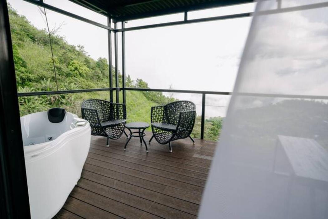Grey Rock Mountain Cabin W/ Jacuzzi Balamban Extérieur photo