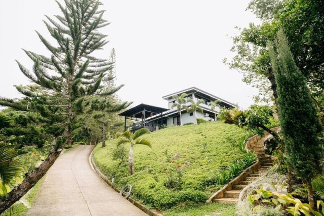 Grey Rock Mountain Cabin W/ Jacuzzi Balamban Extérieur photo